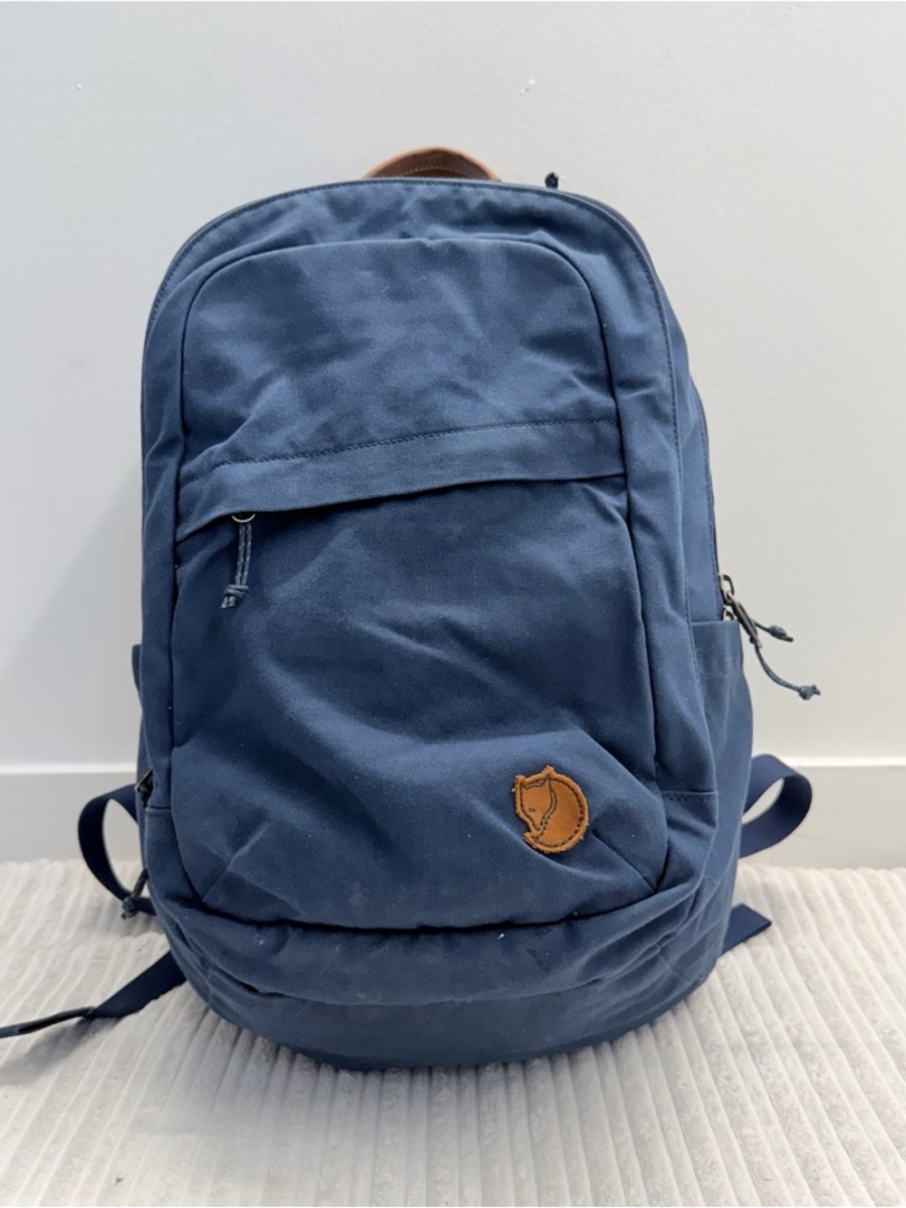 Fjällräven Raven 28L Navy Blue Backpack
